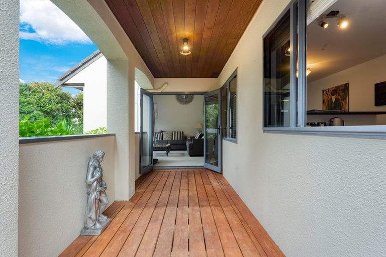 Photo of property in 35a Picasso Drive, West Harbour, Auckland, 0618