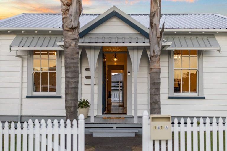 Photo of property in 1/141 Colwill Road, Massey, Auckland, 0614
