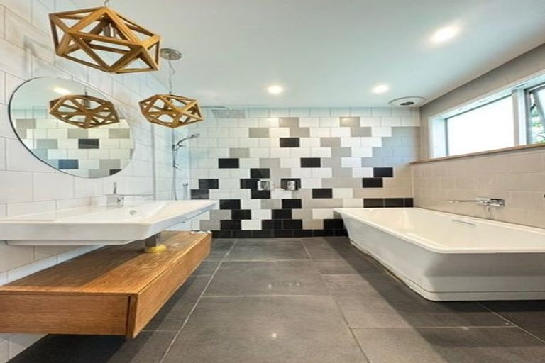 Photo of property in 31 Burns Lane, Kumeu, 0892