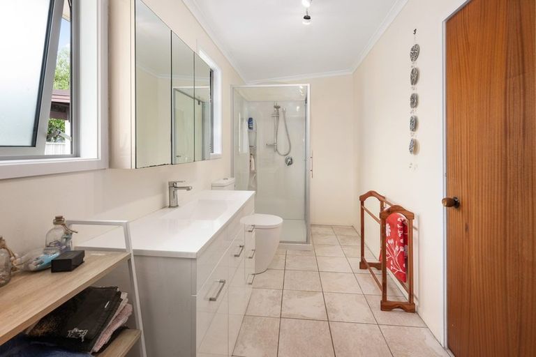 Photo of property in 28 Iles Road, Lynmore, Rotorua, 3010