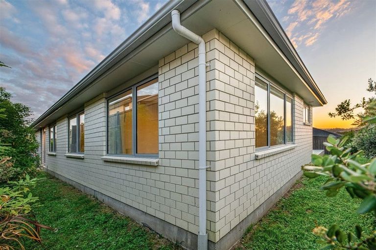 Photo of property in 3 Tararua Street, Massey, Auckland, 0614