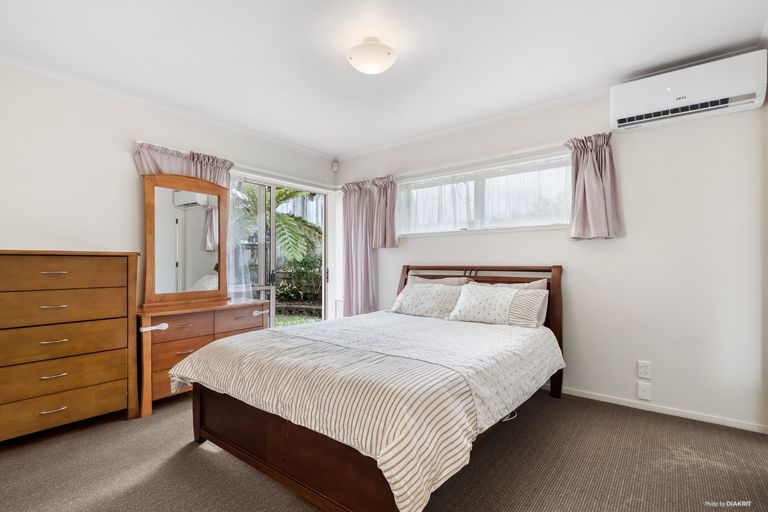 Photo of property in 66 Sandwick Drive, Weymouth, Auckland, 2103