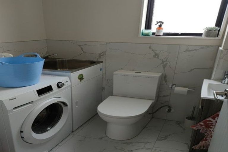 Photo of property in 24 Minhas Road, Papakura, 2110