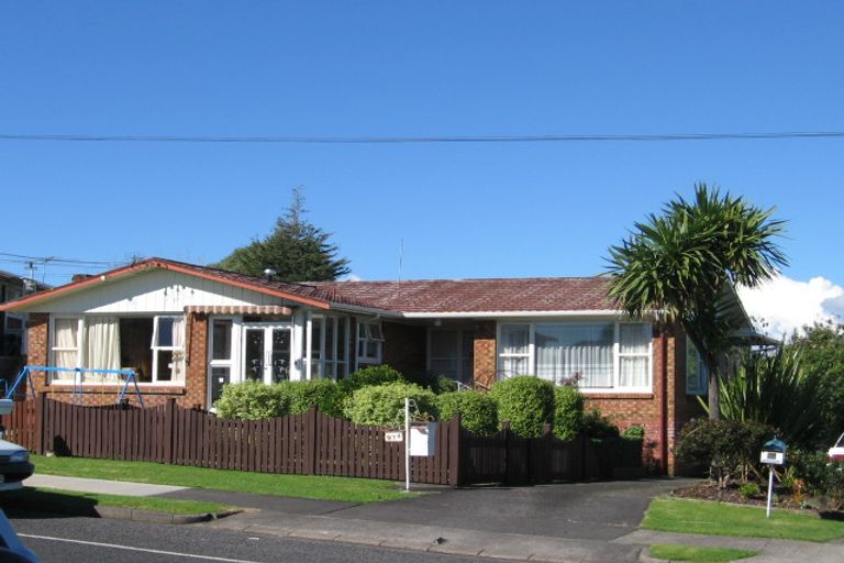 Photo of property in 1/97 Hutchinsons Road, Bucklands Beach, Auckland, 2014