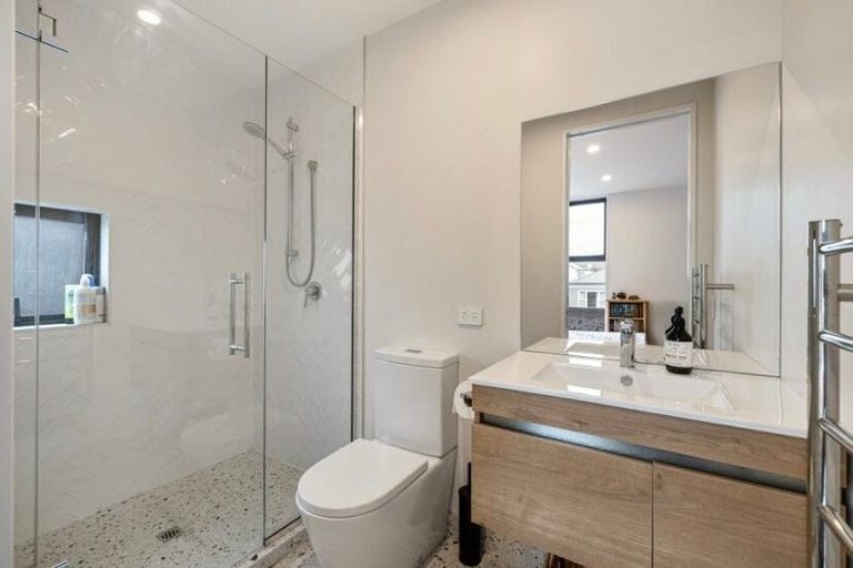 Photo of property in 2/12 Hume Street, Sydenham, Christchurch, 8023