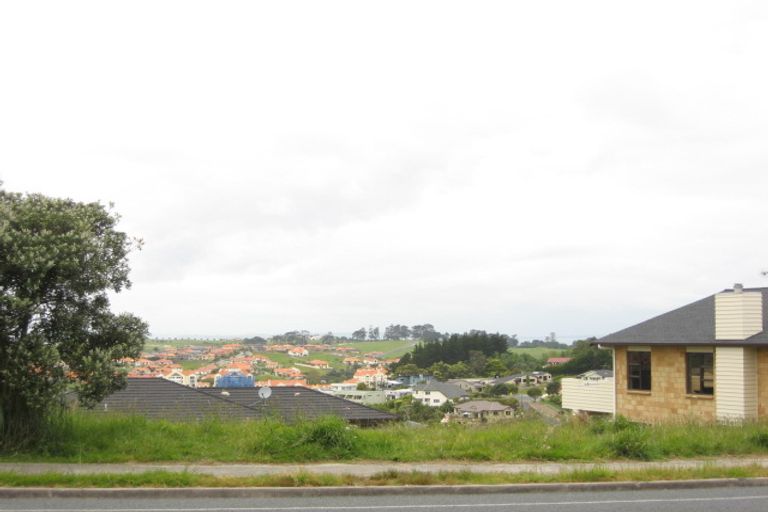 Photo of property in 1193 Whangaparaoa Road, Gulf Harbour, Whangaparaoa, 0930