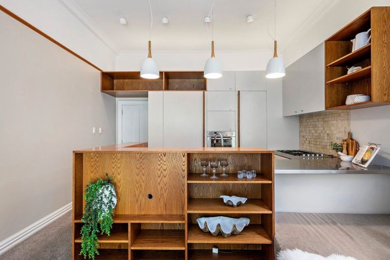 Photo of property in 380 Tinakori Road, Thorndon, Wellington, 6011