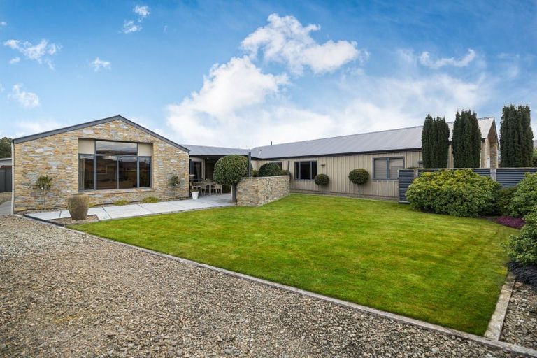 Photo of property in 15 Sunhaven Cove, Cromwell, 9310