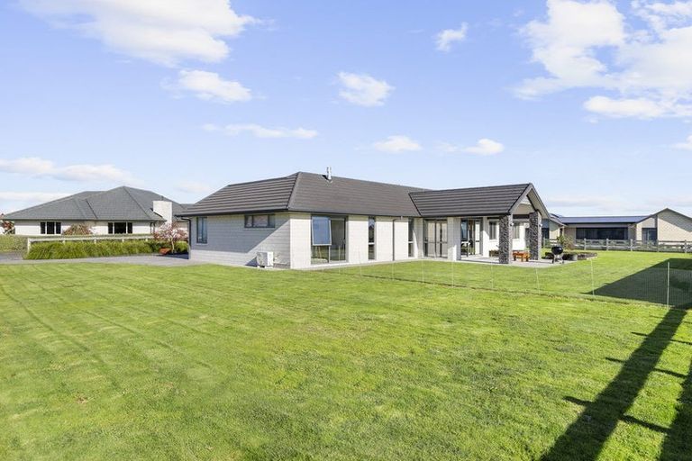 Photo of property in 51 Baxter Michael Crescent, Cambridge, 3434