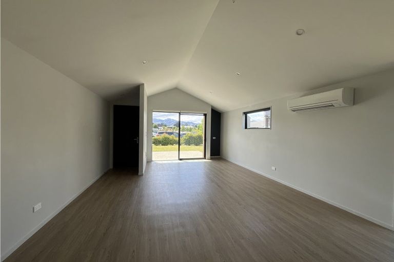 Photo of property in 6 Glen Dene Crescent, Wanaka, 9305