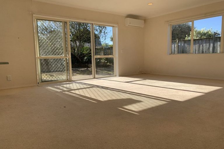 Photo of property in 41 Corta Bella Place, Golflands, Auckland, 2013