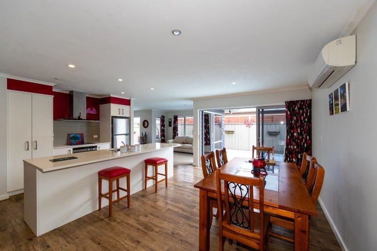 Photo of property in 4 Gregory Grove, Clive, 4102