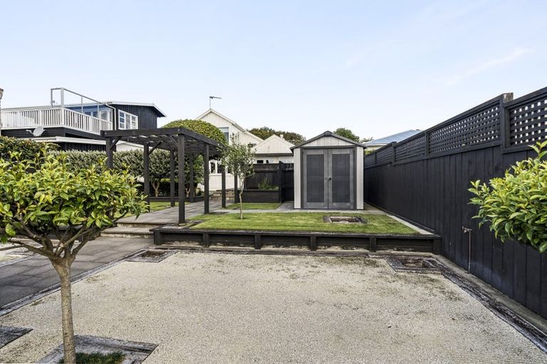 Photo of property in 89 Pendarves Street, New Plymouth, 4310