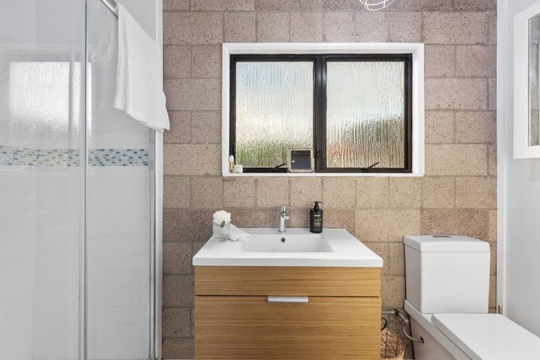 Photo of property in 32 Churchill Road, Cockle Bay, Auckland, 2014