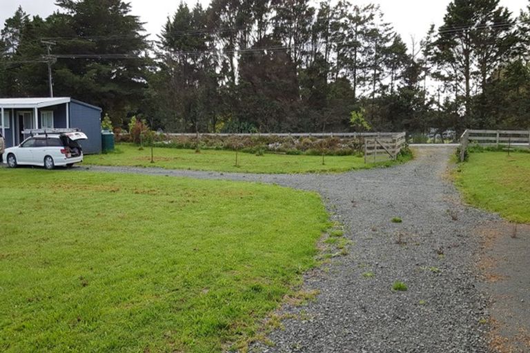 Photo of property in 757 Settlement Road, Hakaru, Wellsford, 0975