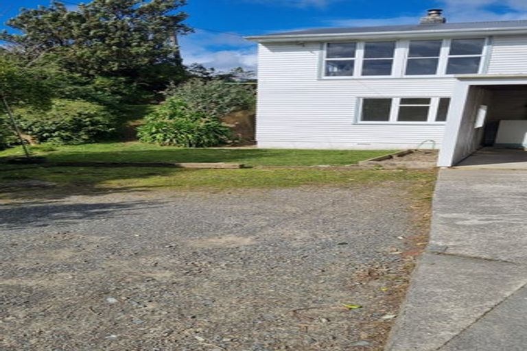 Photo of property in 41 Hindmarsh Street, Johnsonville, Wellington, 6037