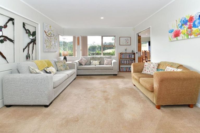 Photo of property in 74 Tarrant Road, Helensville, 0875