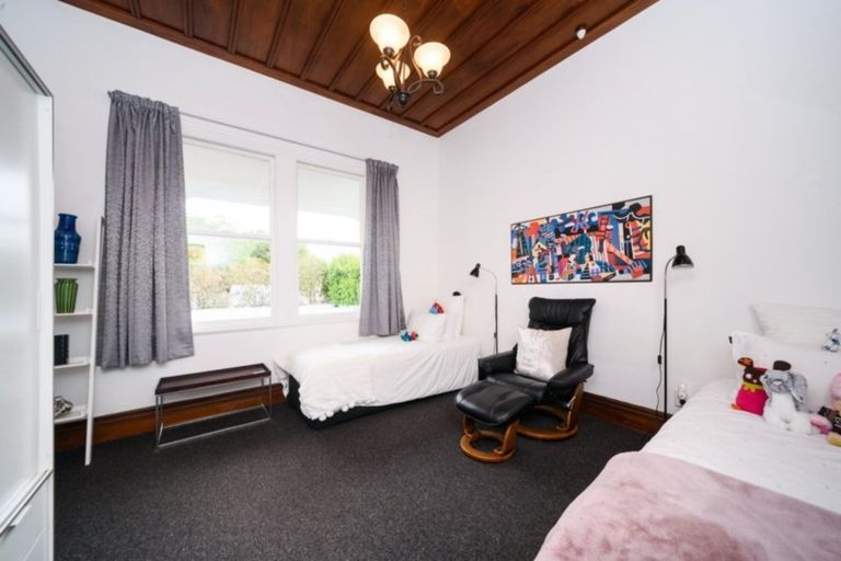 Photo of property in 11 Limbrick Street, Terrace End, Palmerston North, 4410