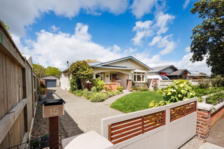 Photo of property in 15 Miro Street, Takaro, Palmerston North, 4410