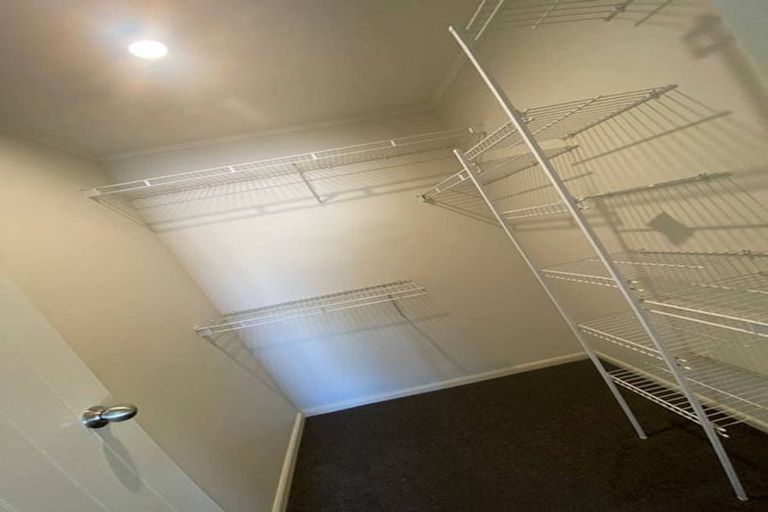 Photo of property in 44 Wayne Francis Drive, East Tamaki, Auckland, 2016