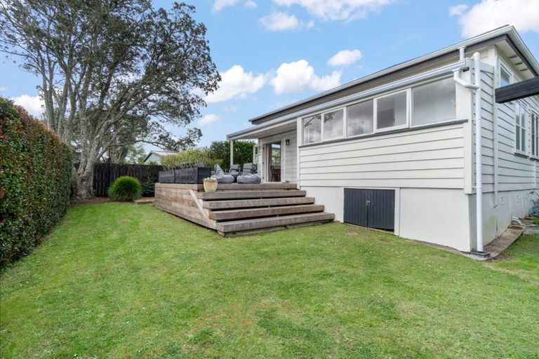 Photo of property in 236 Birkdale Road, Birkdale, Auckland, 0626