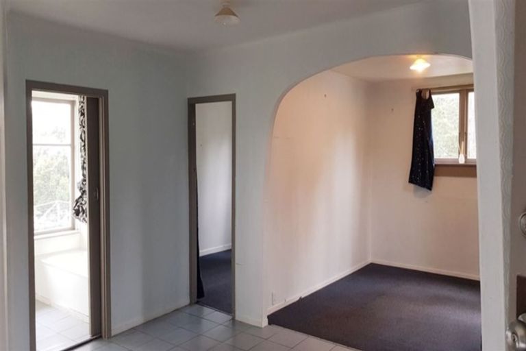 Photo of property in 44 Chamberlain Road, Massey, Auckland, 0614