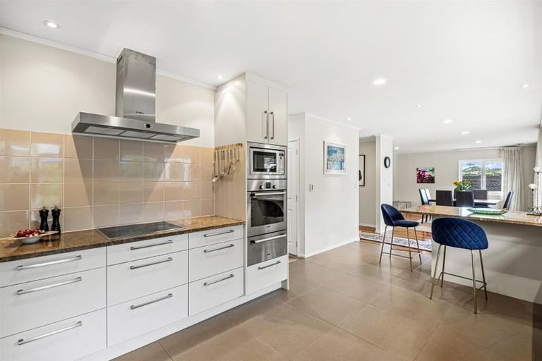 Photo of property in 42 Hart Road, Hauraki, Auckland, 0622