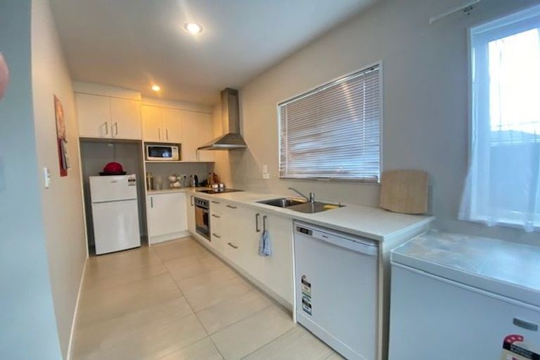 Photo of property in 168 Cascades Road, Pakuranga Heights, Auckland, 2010