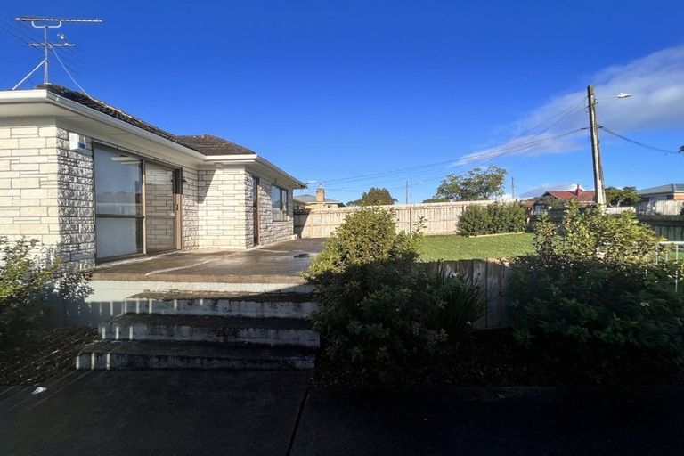 Photo of property in 11 Freyberg Crescent, Pukekohe, 2120