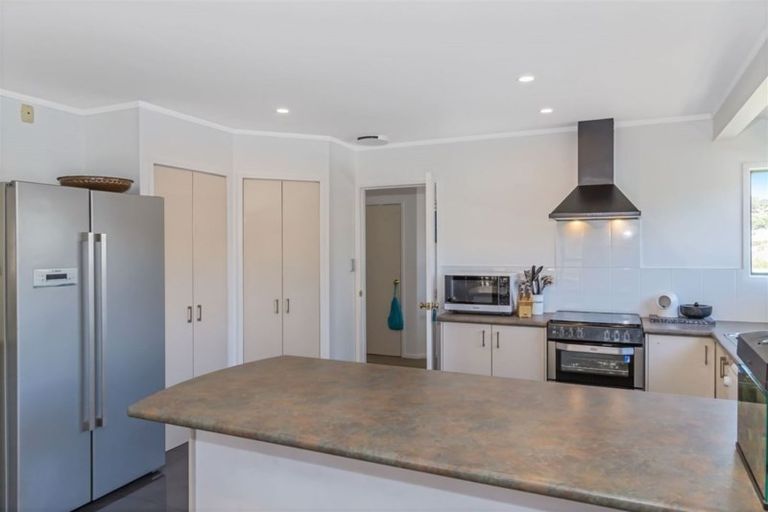 Photo of property in 2/287 Vipond Road, Stanmore Bay, Whangaparaoa, 0932