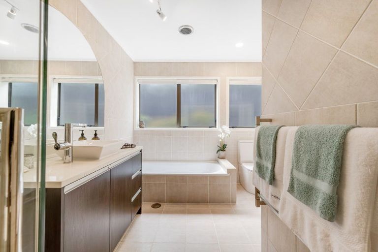 Photo of property in 1/16 Oleander, Farm Cove, Auckland, 2012