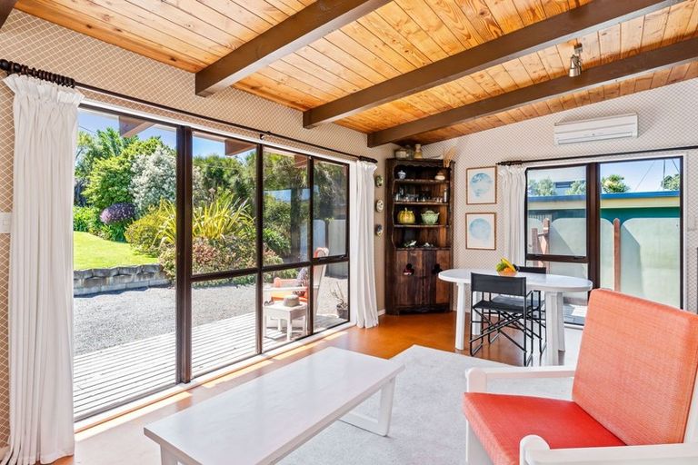 Photo of property in 175 Tutere Street, Waikanae Beach, Waikanae, 5036