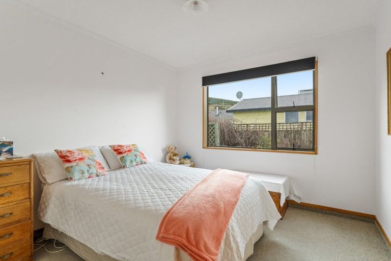 Photo of property in 10 Mountfort Street, Outram, 9019