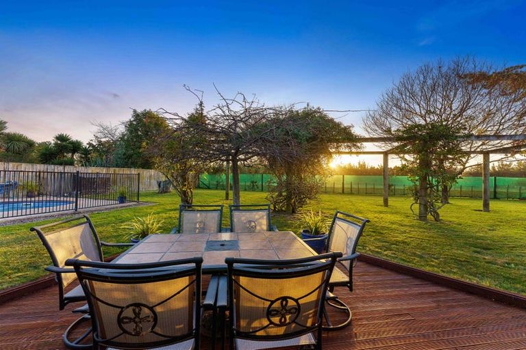 Photo of property in 901 State Highway 1, Te Horo, Otaki, 5581