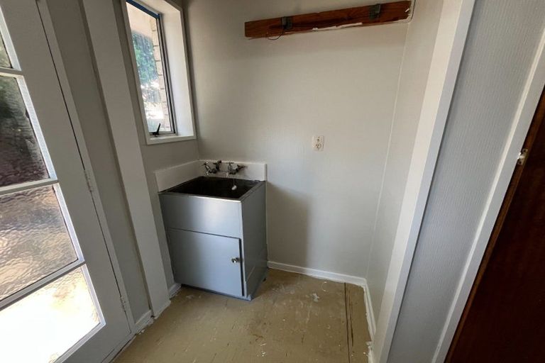 Photo of property in 2/206 Ruahine Street, Roslyn, Palmerston North, 4414