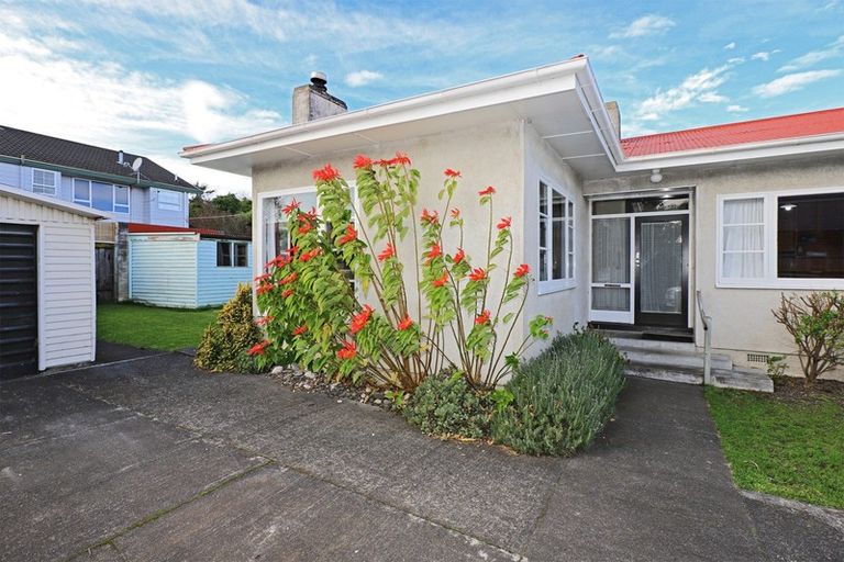 Photo of property in 53a Charles Street, Westshore, Napier, 4110