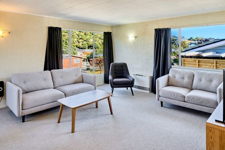 Photo of property in 3 Ayton Drive, Whitby, Porirua, 5024