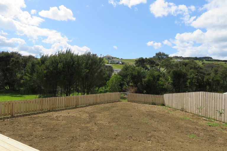 Photo of property in 19 Pohutukawa Drive, Cable Bay, 0420