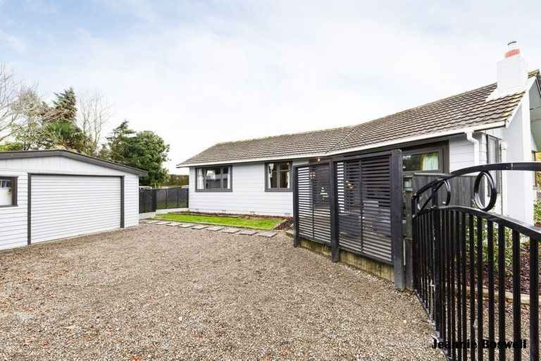 Photo of property in 29 Benmore Avenue, Cloverlea, Palmerston North, 4412