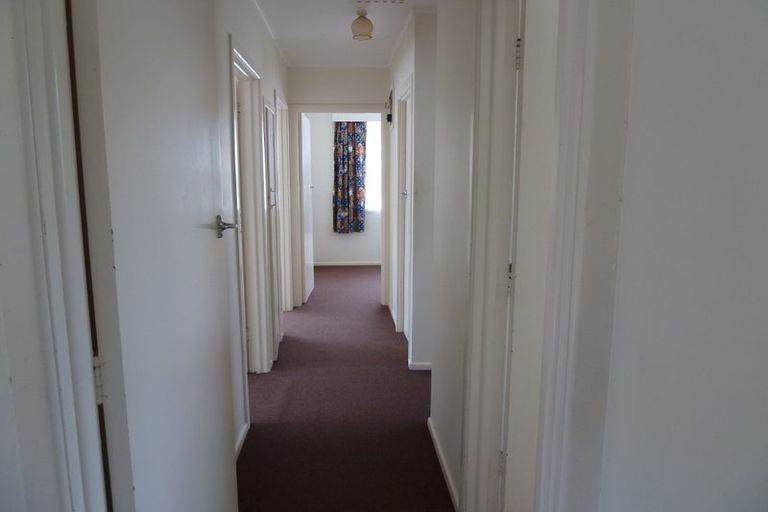 Photo of property in 2/25 Nutsey Avenue, Northcote, Auckland, 0627