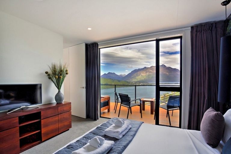 Photo of property in 61 Middleton Road, Queenstown Hill, Queenstown, 9300