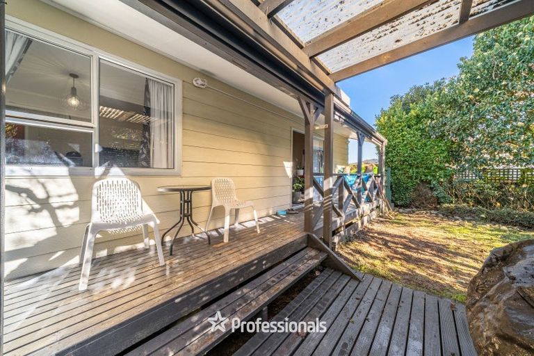 Photo of property in 60 Larchmont Grove, Totara Park, Upper Hutt, 5018