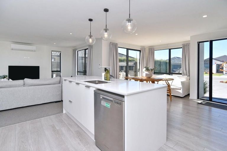 Photo of property in 10 Jury Lane, Woodend, 7610