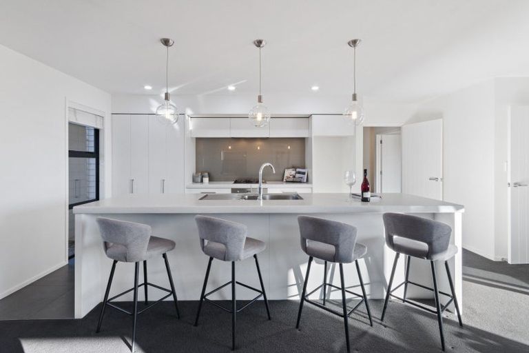 Photo of property in 23 Stockyard Crescent, Pukekohe, 2120