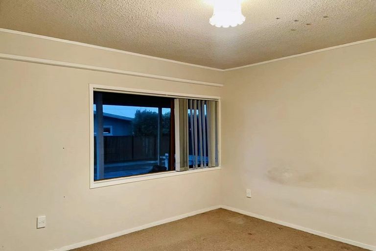 Photo of property in 182 Royal Road, Massey, Auckland, 0614