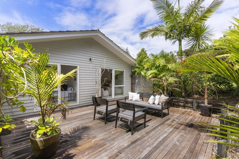 Photo of property in 1/14 Surville Place, Mairangi Bay, Auckland, 0630