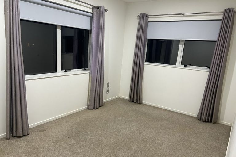 Photo of property in 1/113 Tirimoana Road, Te Atatu South, Auckland, 0602
