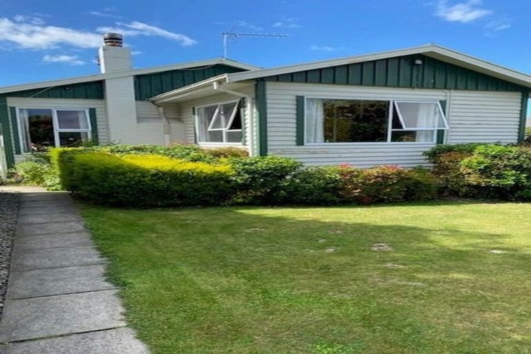 Photo of property in 16 Bank Street, Amberley, 7410