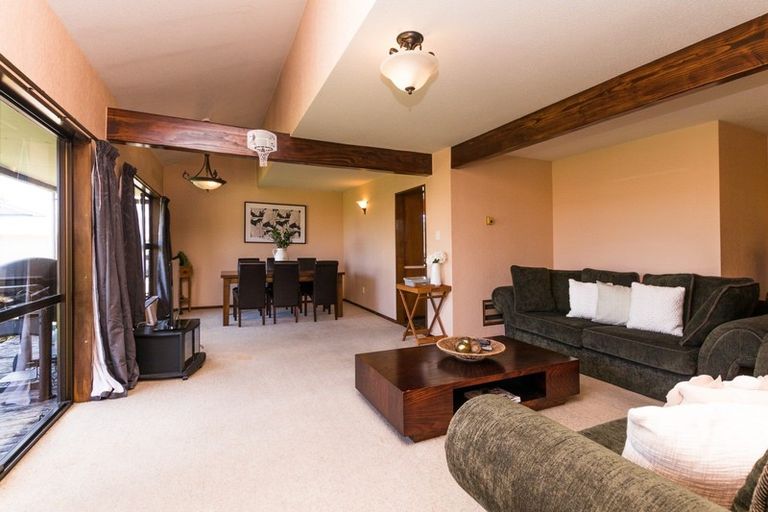 Photo of property in 411 Great North Road, Winton, 9720