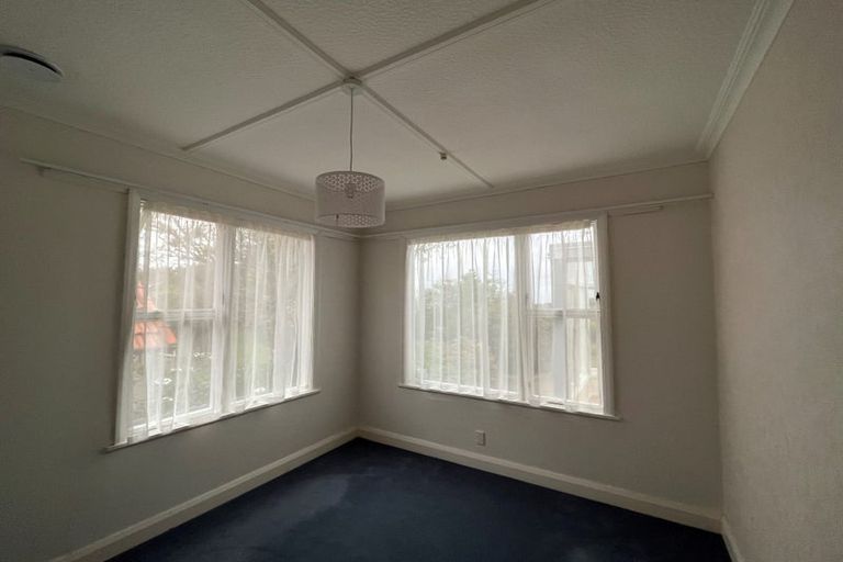 Photo of property in 127 Messines Road, Karori, Wellington, 6012